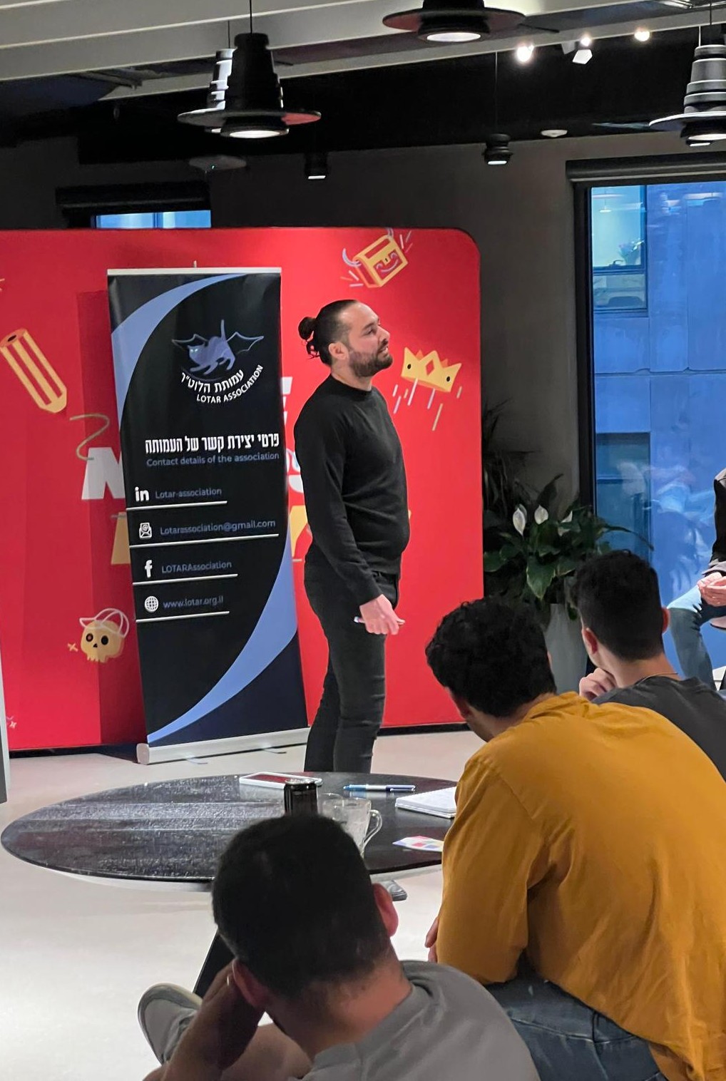 תמיכה במשתחררים